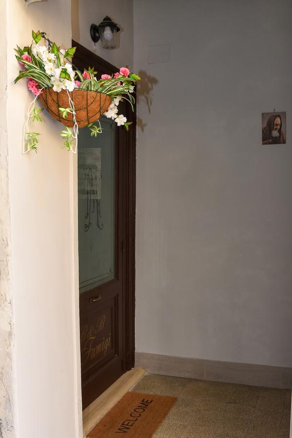 Bed and Breakfast Famigi Neapel Exterior foto