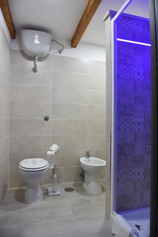 Bed and Breakfast Famigi Neapel Exterior foto