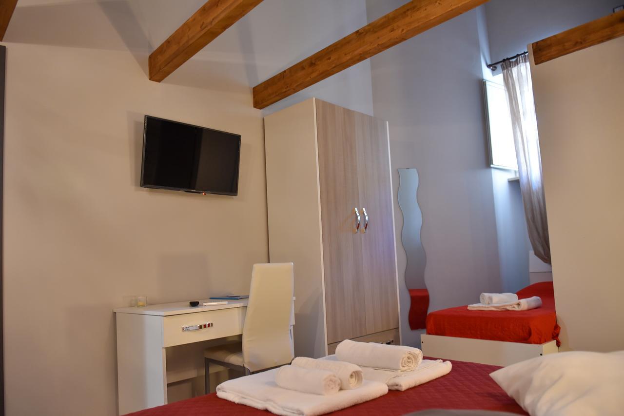 Bed and Breakfast Famigi Neapel Exterior foto
